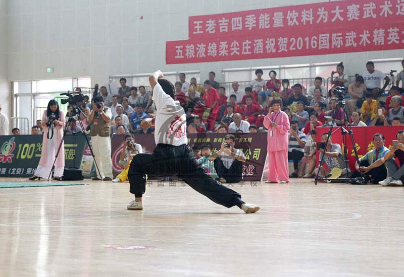 girl in kung fu Competition